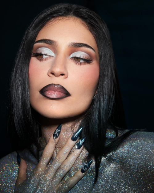 Kylie Jenner for King Kylie 10th Anniversary Collection, October 2025 11