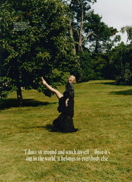 Leslie Bibb in Marie Claire Australia, November 2025 7