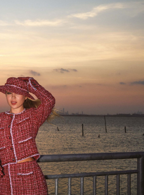 Lila Grace Moss for Vogue Japan, November 2025 9