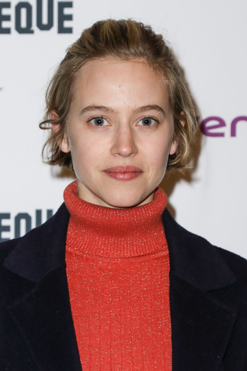 Lou de Laage at It Must Be Heaven Premiere in Paris, December 2019 3