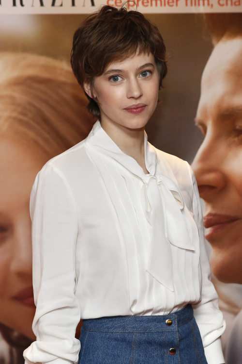 Lou De Laage at L’Attente Premiere in Paris 1