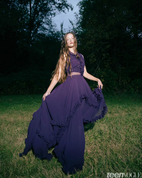 Mackenzie Foy for Teen Vogue, October 2025 17