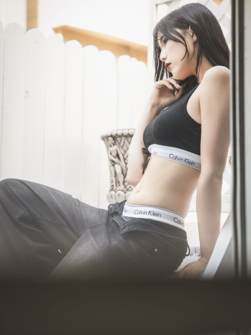 Maki Shiori – Instagram Photos, October 2025 7