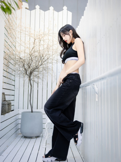 Maki Shiori – Instagram Photos, October 2025 8