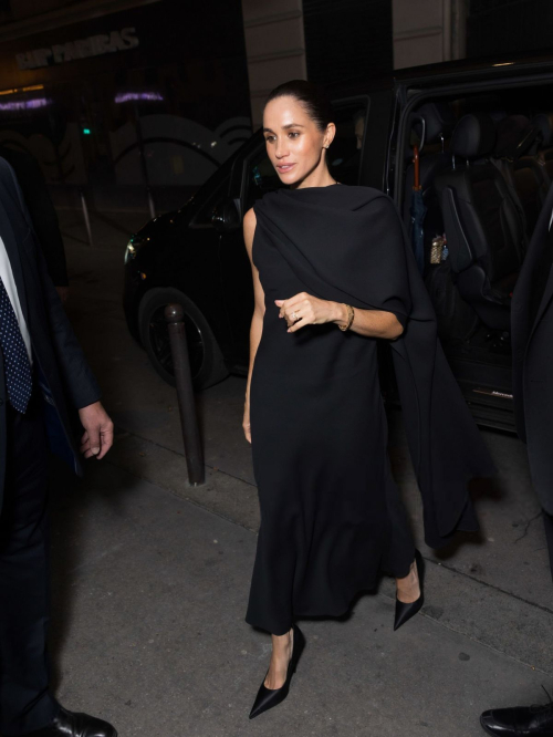 Meghan Markle Out at Paris Fashion Week Paris, October 2025 6