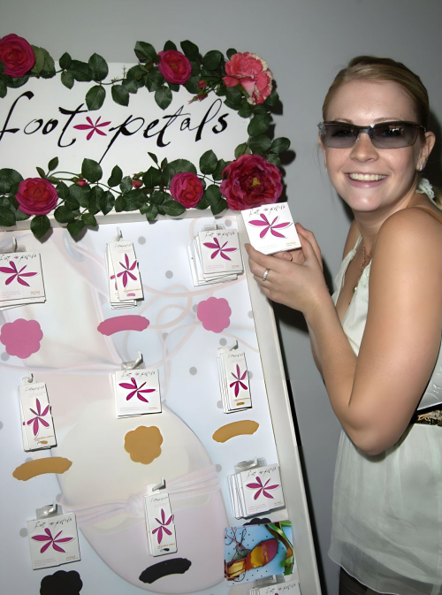 Melissa Joan Hart at Cabana Beauty Buffet, September 2002 7