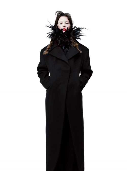 Mia Goth for Elle Magazine USA, November 2025 3