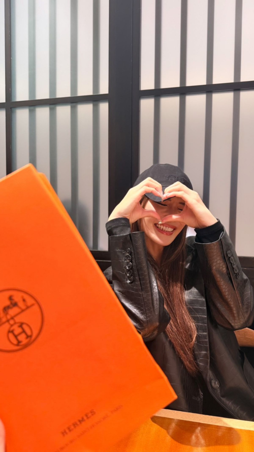 Mika Takeuchi Instagram Photos, October 2025 1