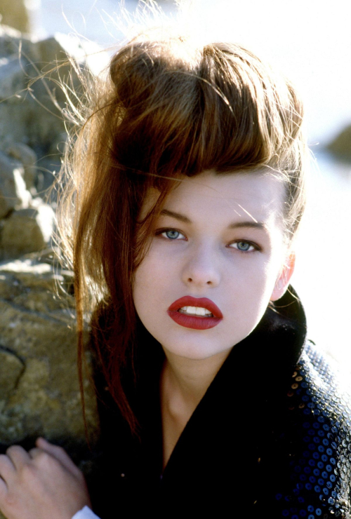 Milla Jovovich at a photoshoot, October 2025 6