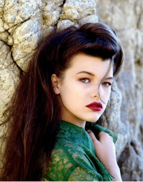 Milla Jovovich at a photoshoot, October 2025 7