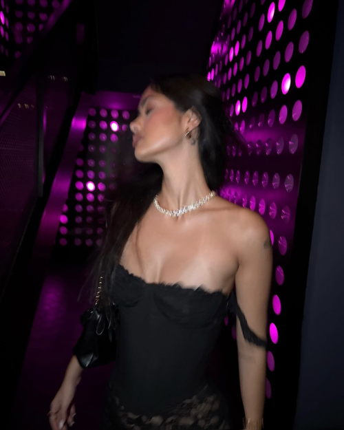 Naaz Torbati Instagram Photos, October 2025 1
