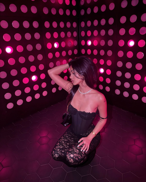 Naaz Torbati Instagram Photos, October 2025 8