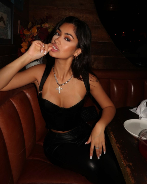 Naaz Torbati – Instagram Photos, October 2025 2