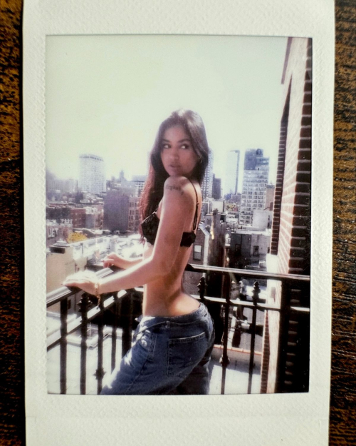 Naaz Torbati Instagram Photos, October 2025 3