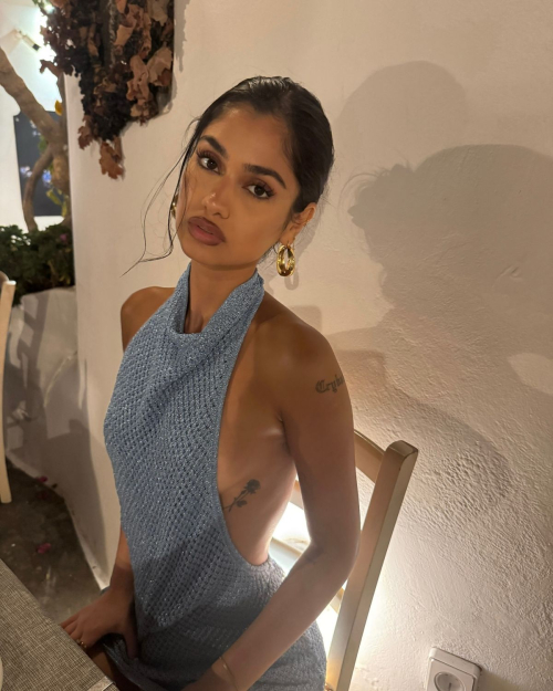 Naaz Torbati Instagram Photos, October 2025 4