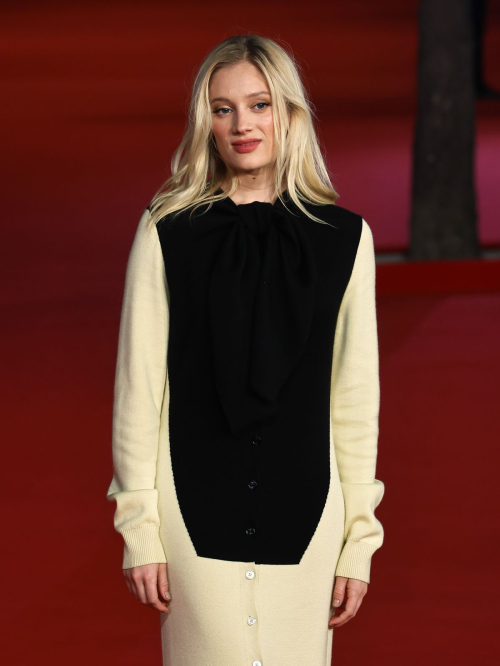 Nadia Tereszkiewicz at Deux Pianos Premiere Rome, October 2025 1