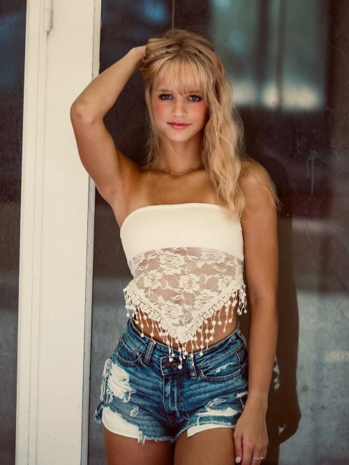 Natalie Grace Instagram Photos, October 2025 5