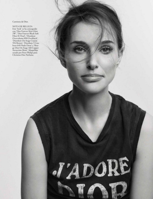 Natalie Portman in Elle Spain, November 2025 13