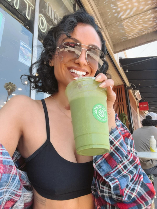 Nazanin Mandi – Instagram Photos, October 2025 3
