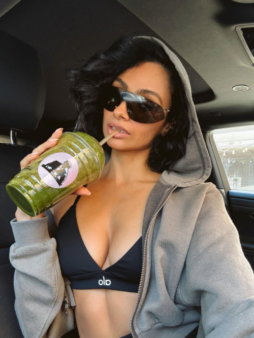Nazanin Mandi – Instagram Photos, October 2025 4