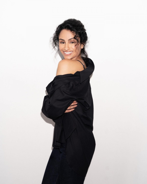 Nazanin Mandi – Instagram Photos, October 2025 4