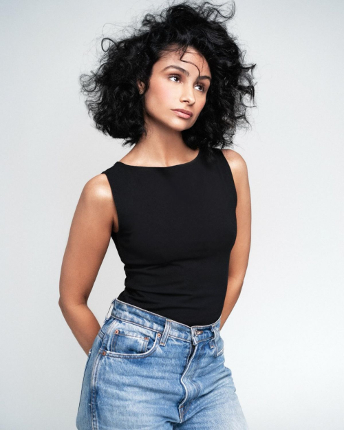 Nazanin Mandi – Instagram Photos, October 2025 7