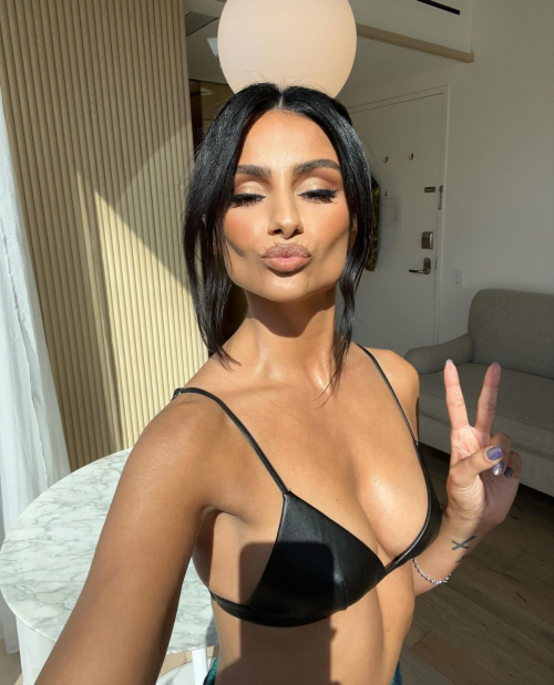 Nazanin Mandi Instagram Photos, October 2025