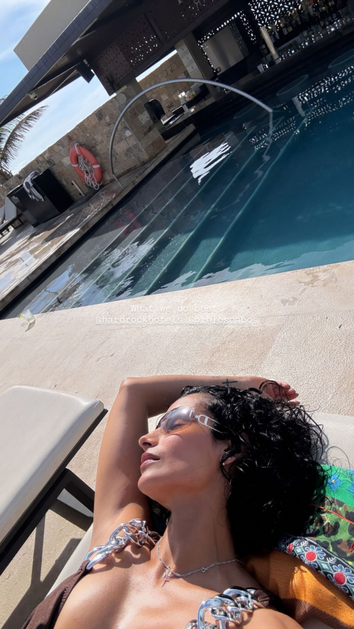 Nazanin Mandi Instagram Photos, October 2025 1