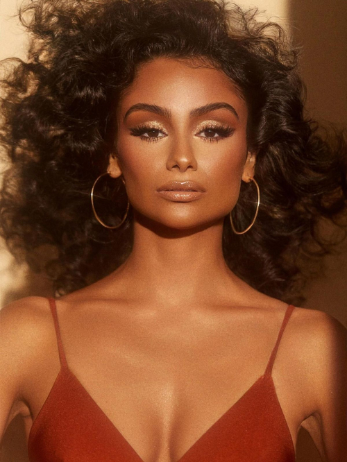 Nazanin Mandi Instagram Photos, October 2025 5