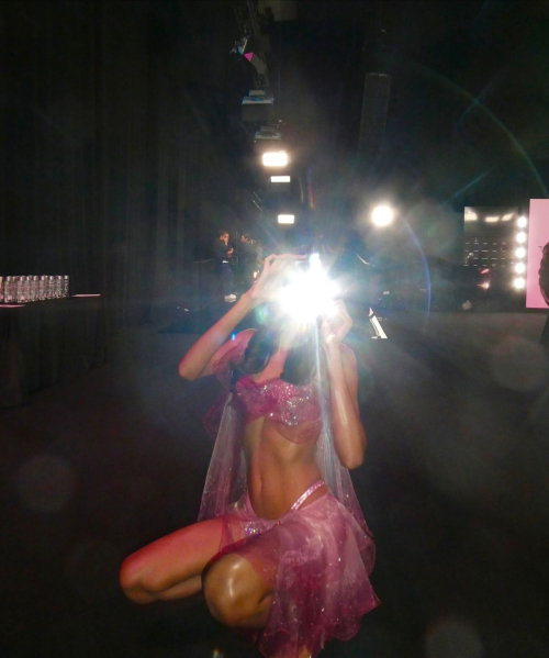 Neelam Gill Backstage at Victoria’s Secret Fashion Show, October 2025 14