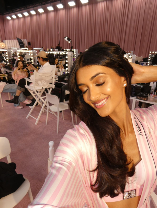 Neelam Gill Backstage at Victoria’s Secret Fashion Show, October 2025 3