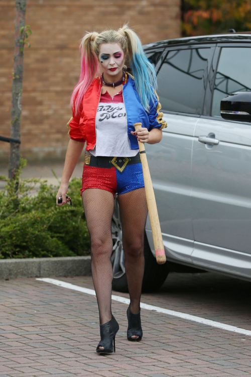 Nicola McLean as Harley Quinn for Halloween in London, 2016 5