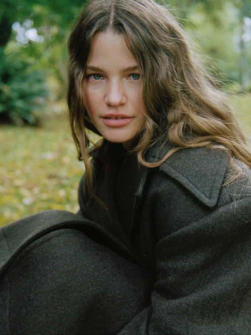 Olga Obumova at photoshoot, October 2025