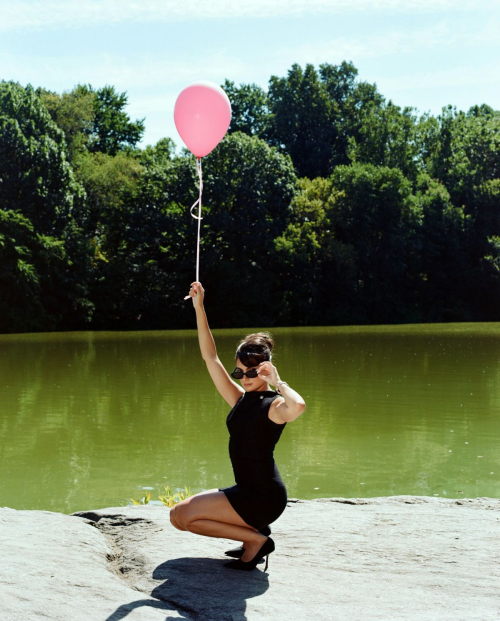 Paige DeSorbo for The Zoe Report, October 2025 11