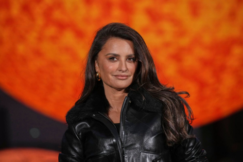 Penelope Cruz at Chanel Womenswear Show Paris Fashion Week, October 2025 6