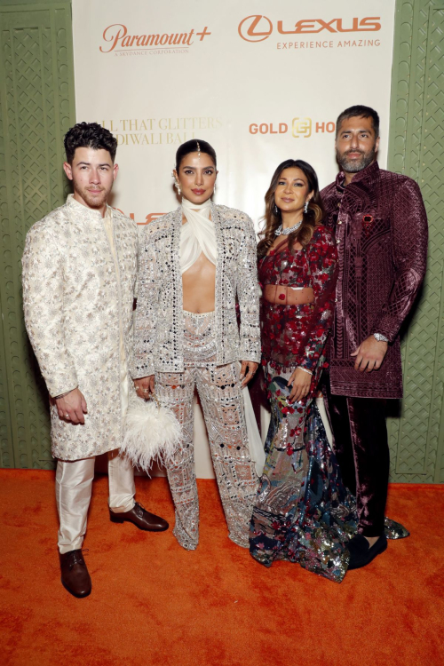 Priyanka Chopra dazzles at All That Glitters Diwali Ball New York 1