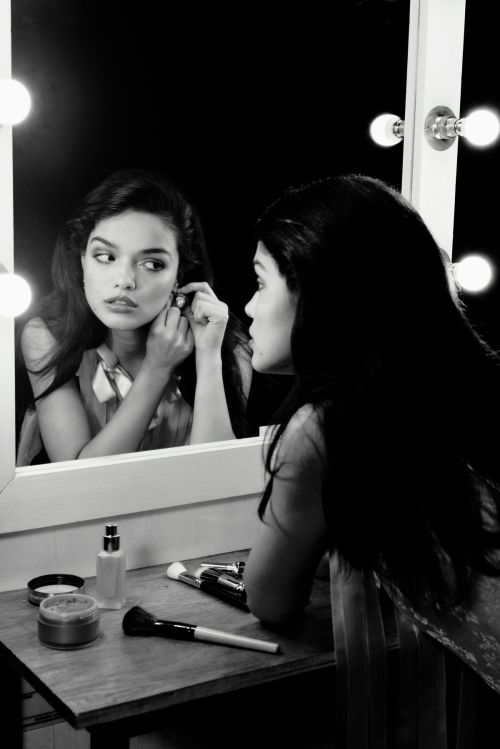 Rachel Zegler for Glamour UK, October 2025 4