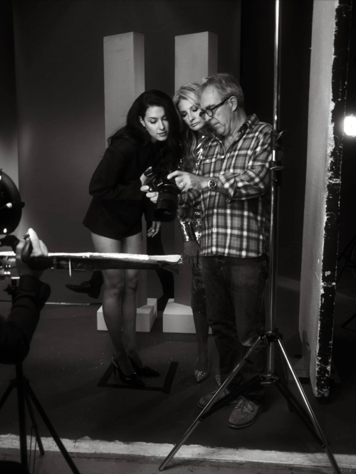 Rebecca Mir for Exclusiv Weekend, October 2025 4