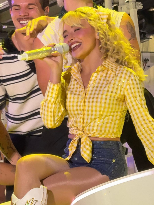 Sabrina Carpenter Performs at Austin City Limits, October 2025 1