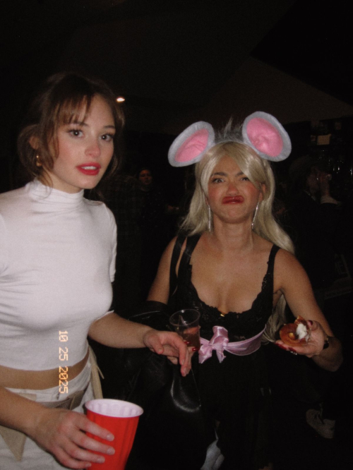 Sarah Hyland Instagram photos, October 2025 2