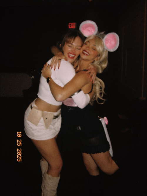 Sarah Hyland Instagram photos, October 2025 4