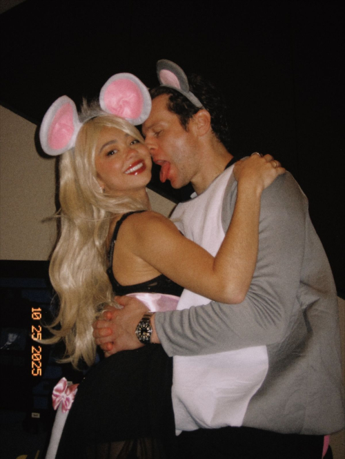 Sarah Hyland Instagram photos, October 2025 5