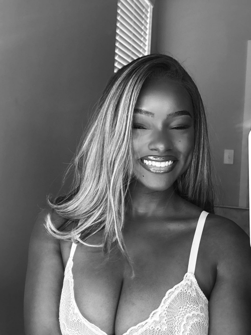 Savannah Perkins Instagram Photos, October 2025 1