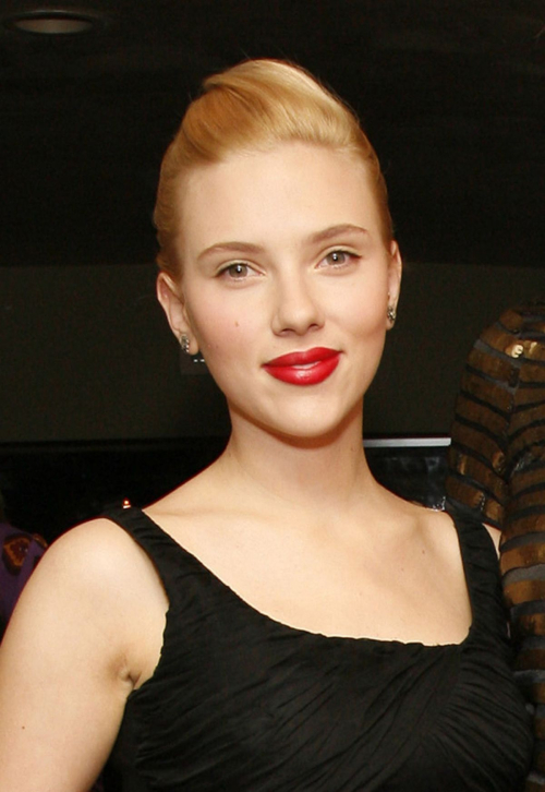 Scarlett Johansson Les Perles de Chanel Private Dinner