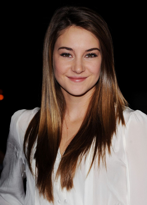 Shailene Woodley at 127 Hours Premiere Los Angeles, November 2010 6