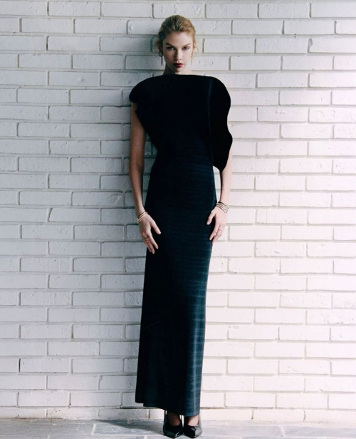 Stella Maxwell for CR Fashion Book, October 2025 4