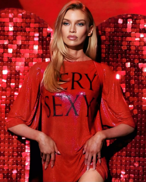 Stella Maxwell Instagram Photos, October 2025 6