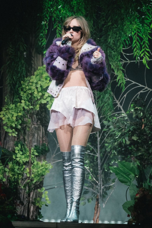 Suki Waterhouse in Concert, December 2024