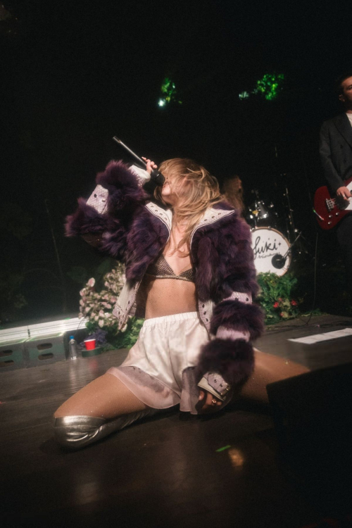 Suki Waterhouse in Concert, December 2024 4