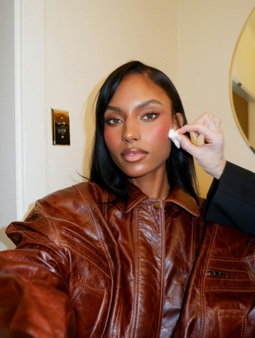 Sydney J Harper chic Instagram photos, October 2025 2